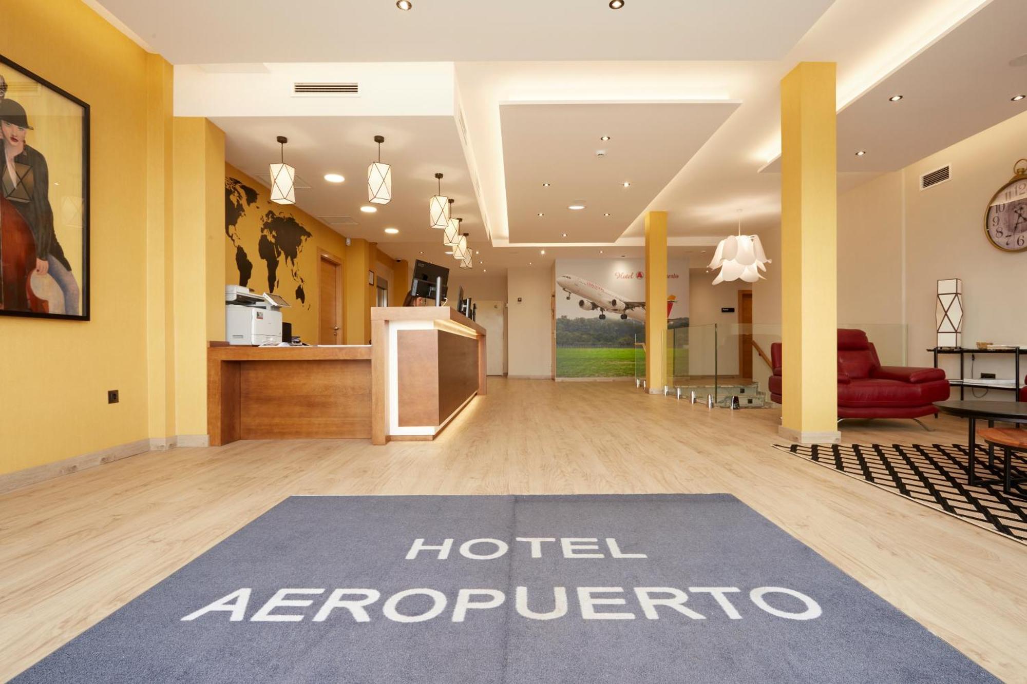 Hotel Arias Aeropuerto Santiago Del Monte Extérieur photo